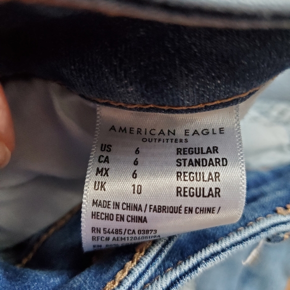 Woman's jeans - Picture 2 of 3